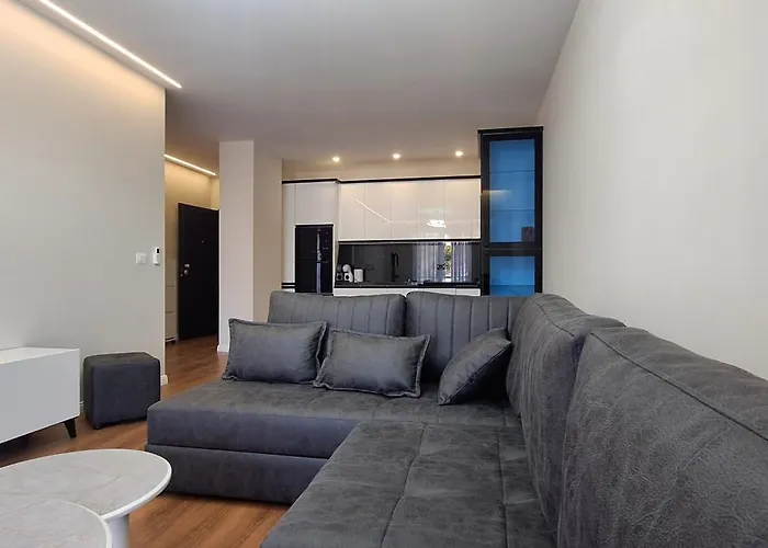 Sweet Retreat Golem Apartment